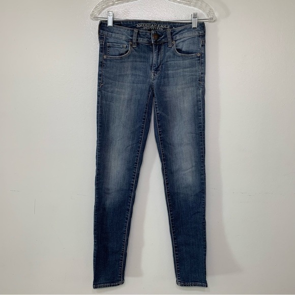 American Eagle Mid Rise Super Stretch Skinny Jeans Size 2 Long - Picture 1 of 8